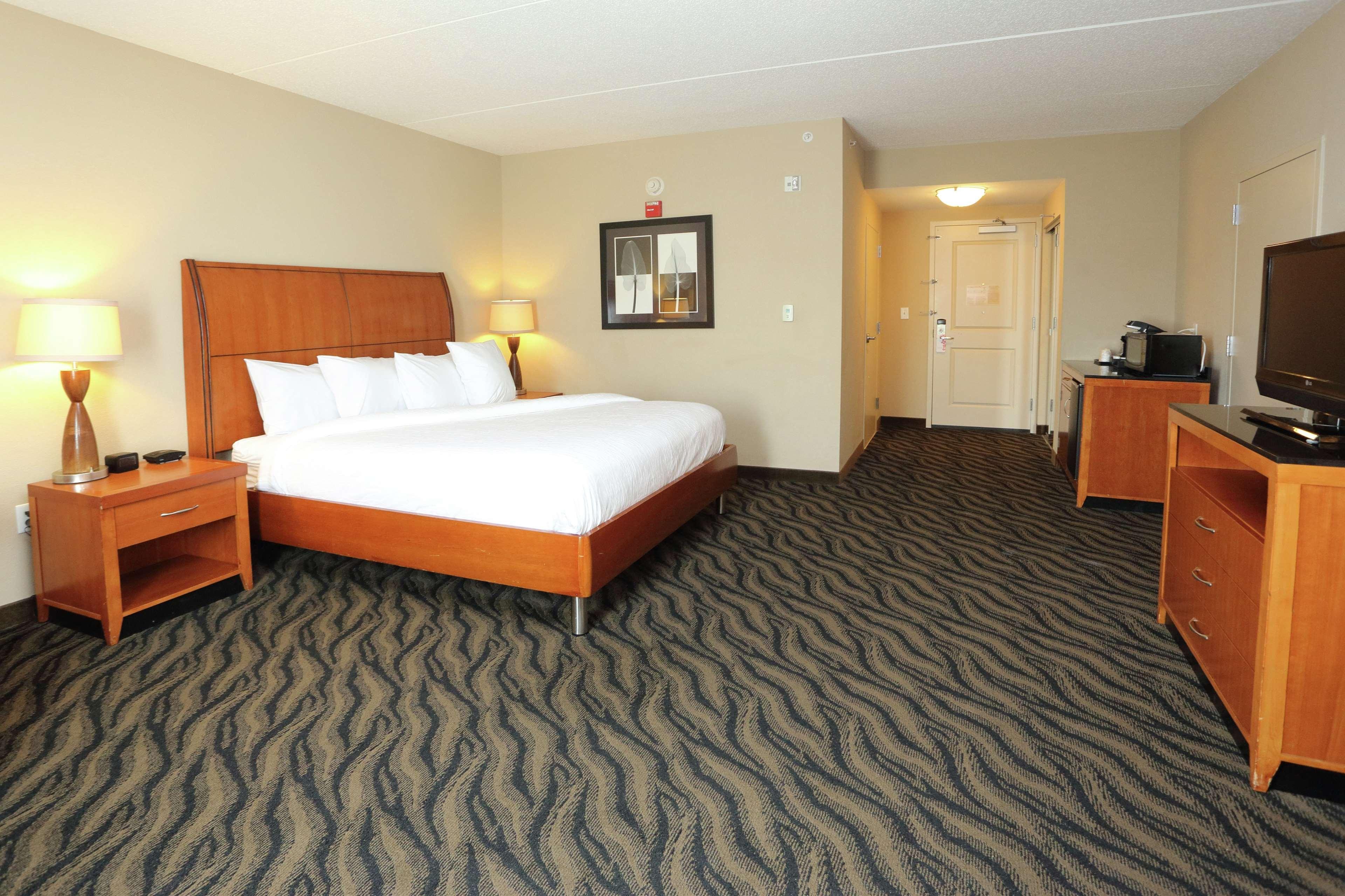 Hilton Garden Inn Chesapeake/Suffolk Exteriör bild