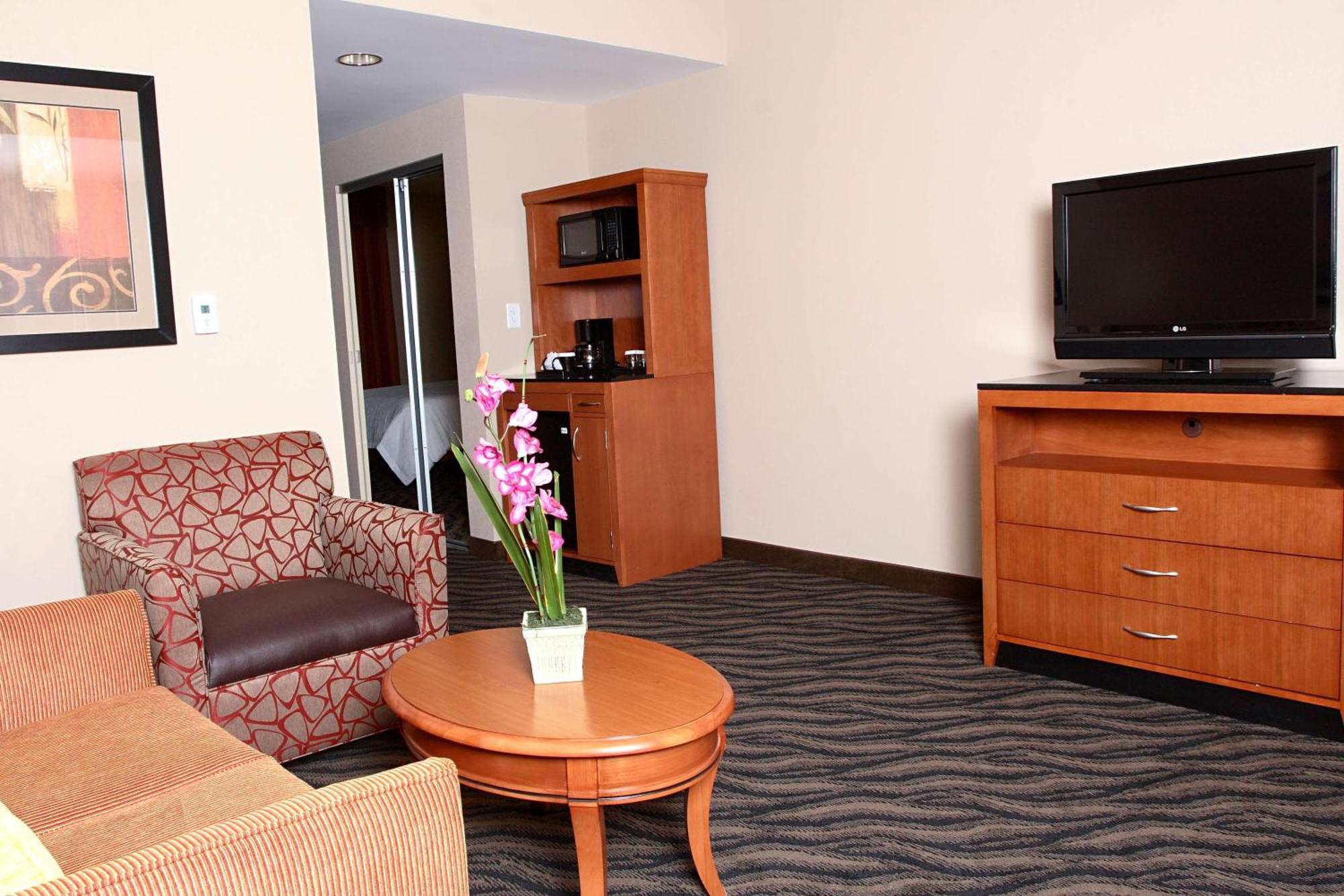 Hilton Garden Inn Chesapeake/Suffolk Exteriör bild